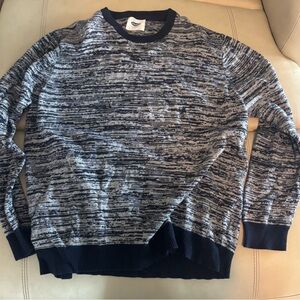 Old Navy Men's Navy and Gray Sweater